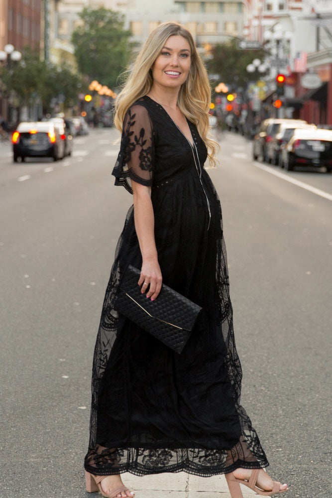 Lace Pregnancy Maxi Dress for Beautiful Summer Photoshoots